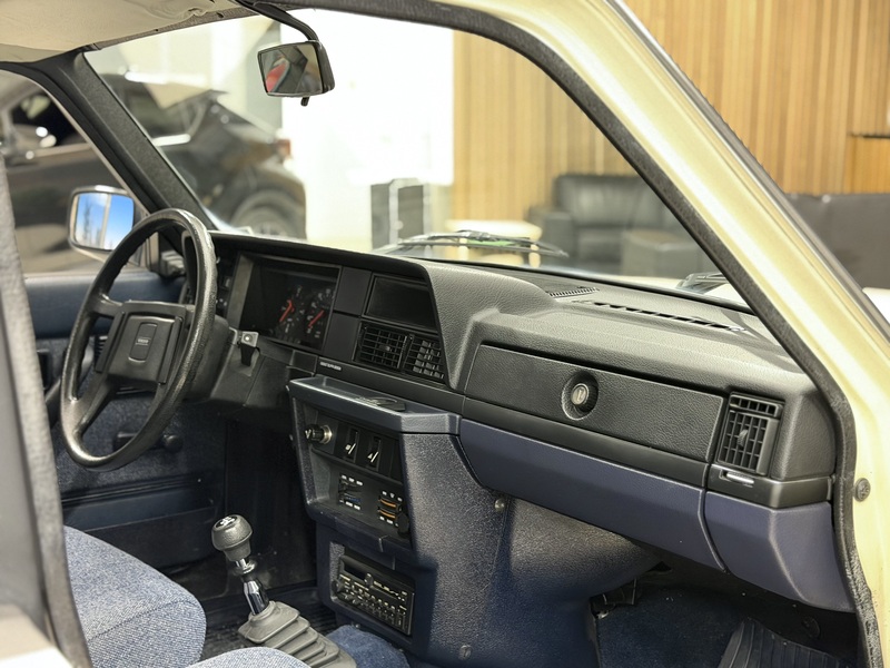 Volvo 240 vaihtoauto