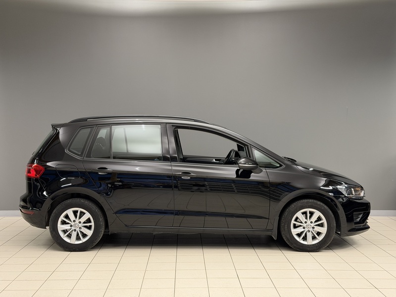 Volkswagen Golf Sportsvan vaihtoauto