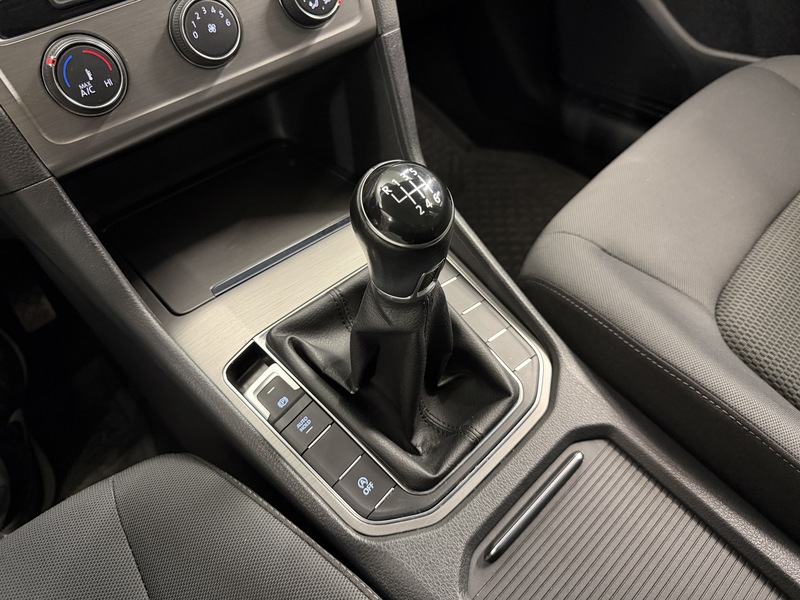 Volkswagen Golf Sportsvan vaihtoauto