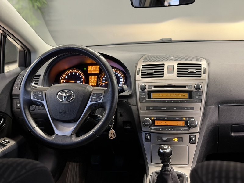Toyota Avensis vaihtoauto