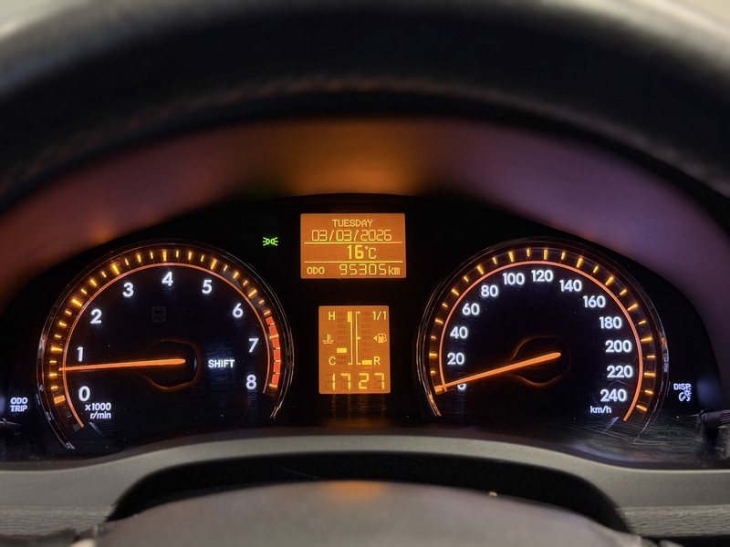 Toyota Avensis vaihtoauto