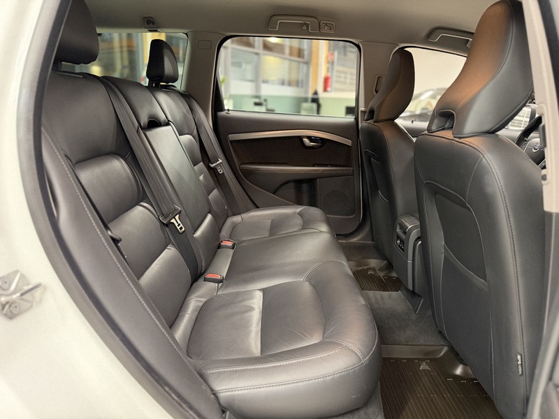 Volvo V70 vaihtoauto