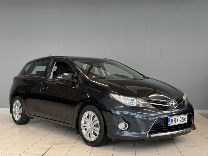 Toyota Auris vaihtoauto