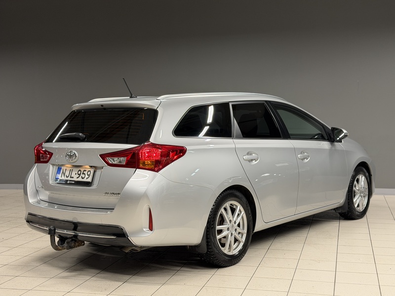 Toyota Auris vaihtoauto