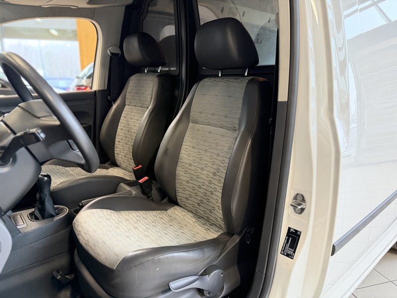 Volkswagen Caddy Maxi vaihtoauto