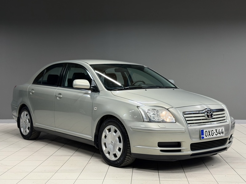 Toyota Avensis vaihtoauto