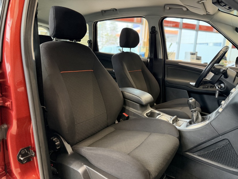 Ford S-MAX vaihtoauto