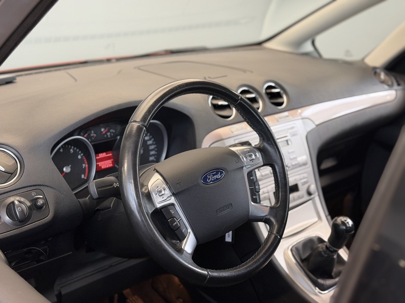 Ford S-MAX vaihtoauto