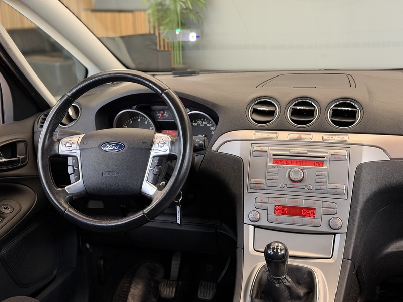 Ford S-MAX vaihtoauto