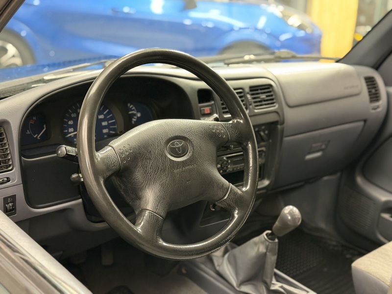 Toyota Hilux vaihtoauto