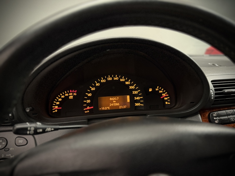 Mercedes-Benz C vaihtoauto