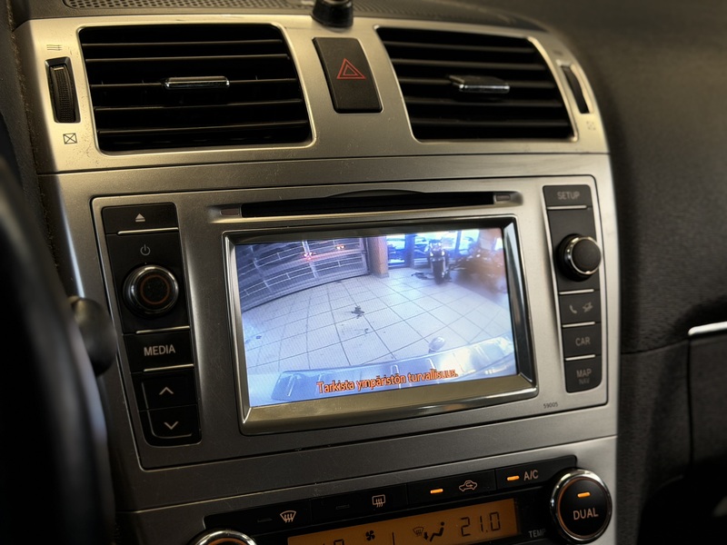 Toyota Avensis vaihtoauto