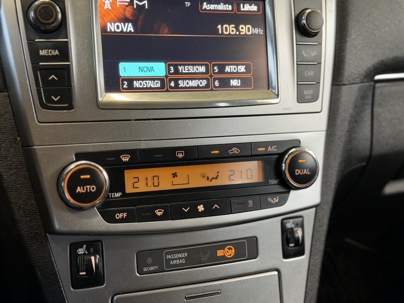 Toyota Avensis vaihtoauto