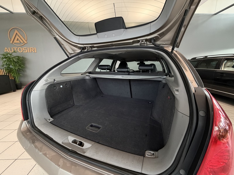 Nissan Primera vaihtoauto