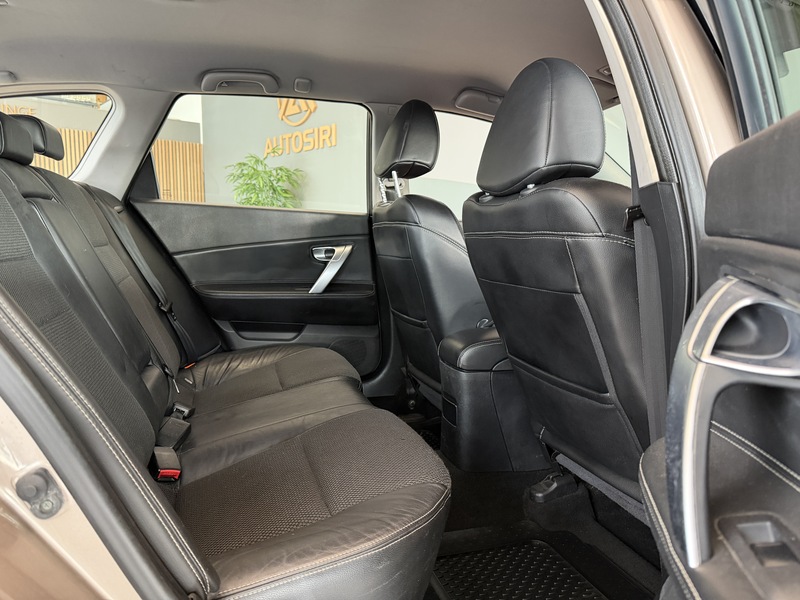 Nissan Primera vaihtoauto