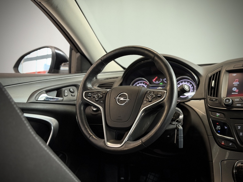 Opel Insignia vaihtoauto