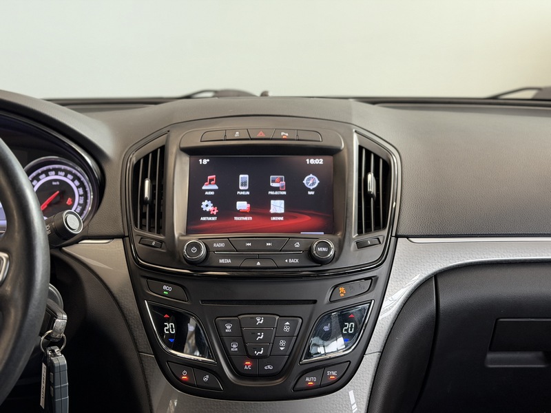 Opel Insignia vaihtoauto