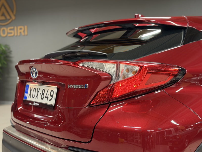 Toyota C-HR vaihtoauto