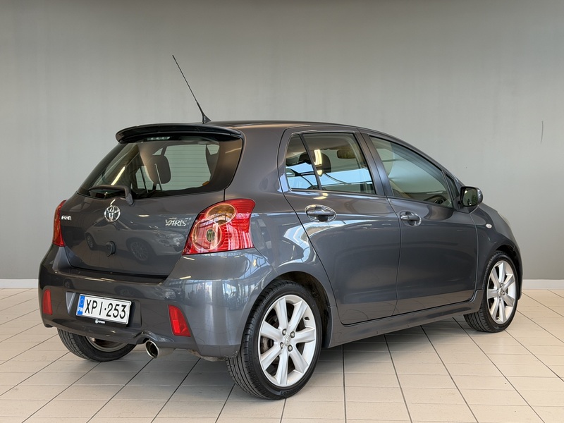 Toyota Yaris vaihtoauto