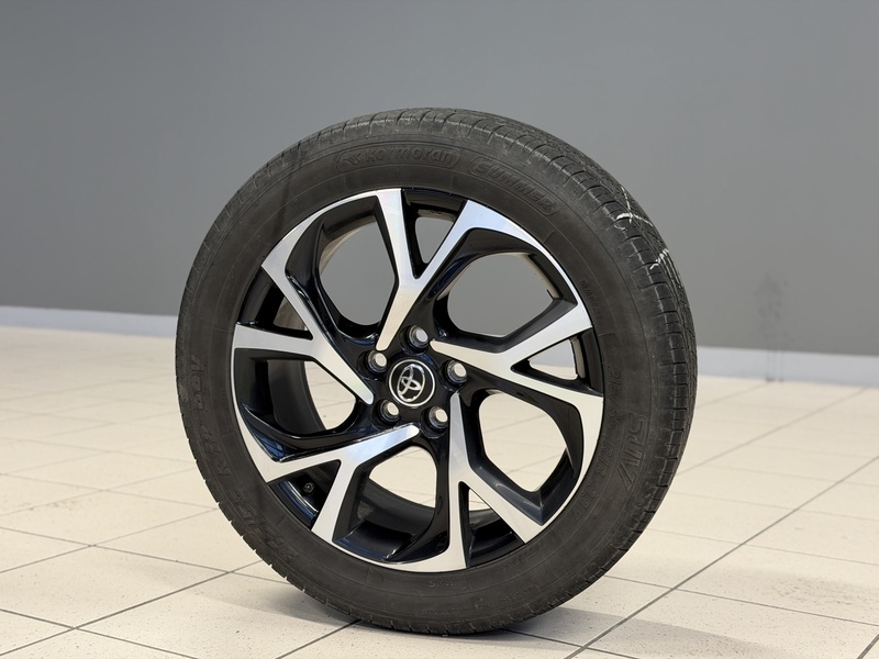 Toyota C-HR vaihtoauto