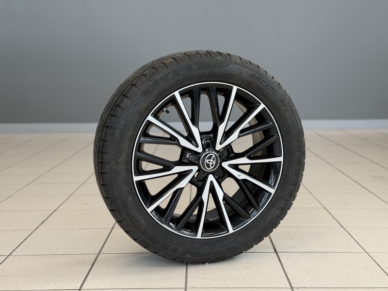 Toyota C-HR vaihtoauto