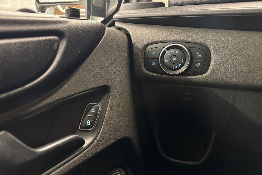 Ford Transit Custom vaihtoauto