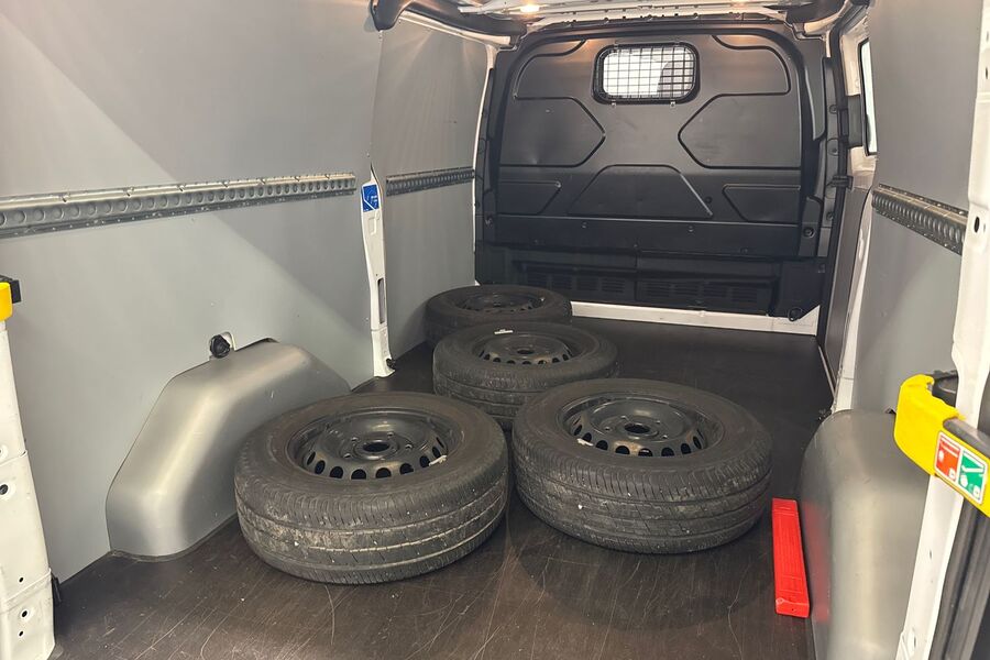 Ford Transit Custom vaihtoauto