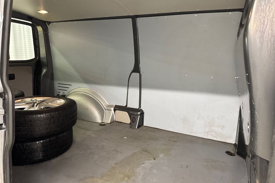 Volkswagen Transporter vaihtoauto