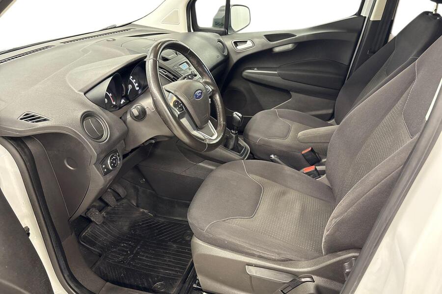 Ford Transit Courier vaihtoauto
