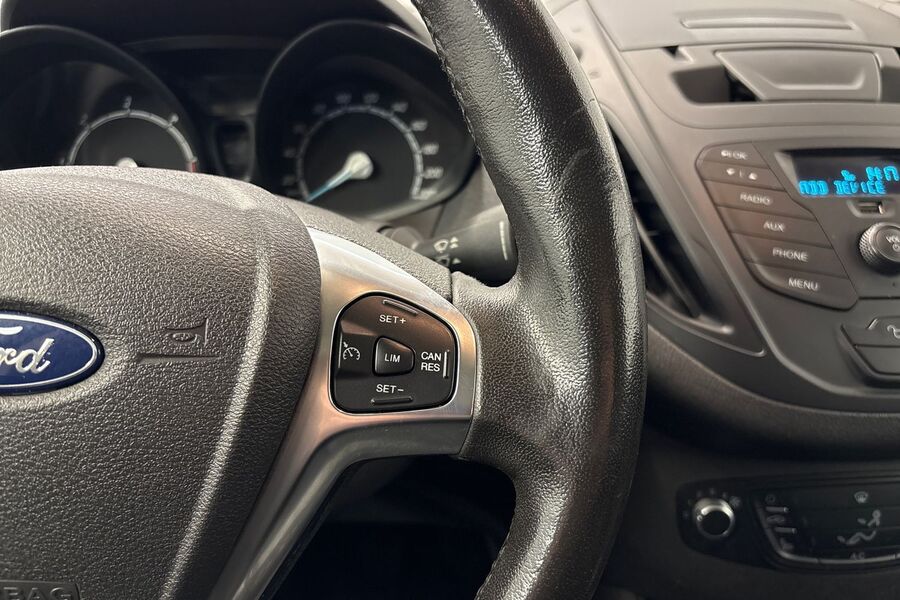 Ford Transit Courier vaihtoauto