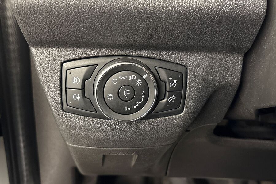 Ford Transit Courier vaihtoauto