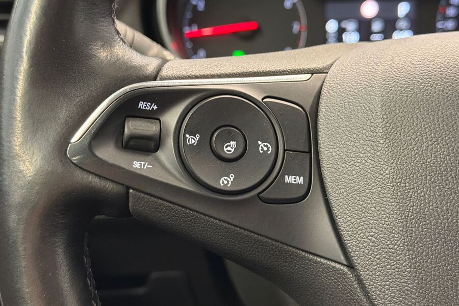 Opel Grandland X vaihtoauto