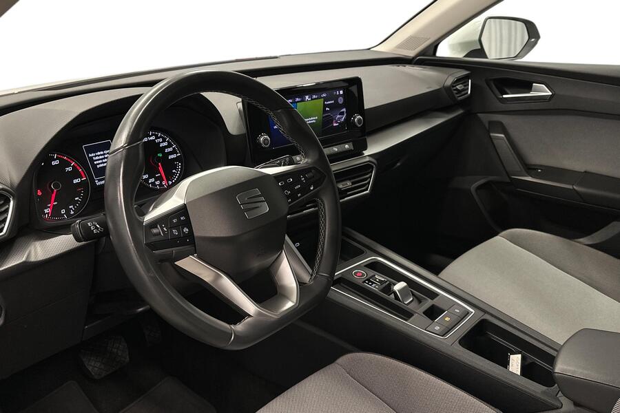SEAT Leon Sportstourer vaihtoauto