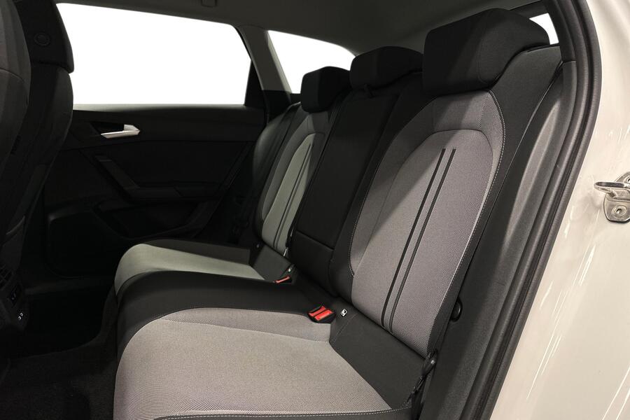 SEAT Leon Sportstourer vaihtoauto