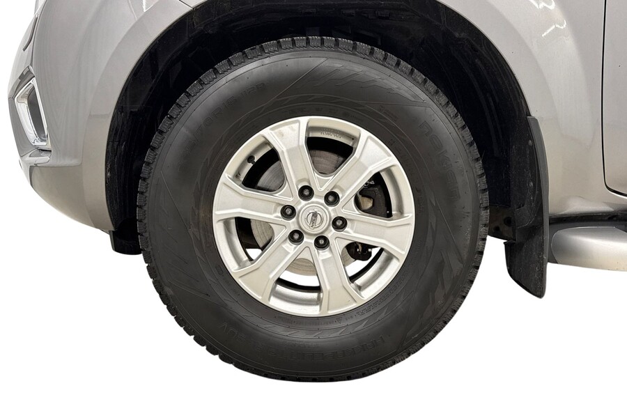 Nissan Navara vaihtoauto