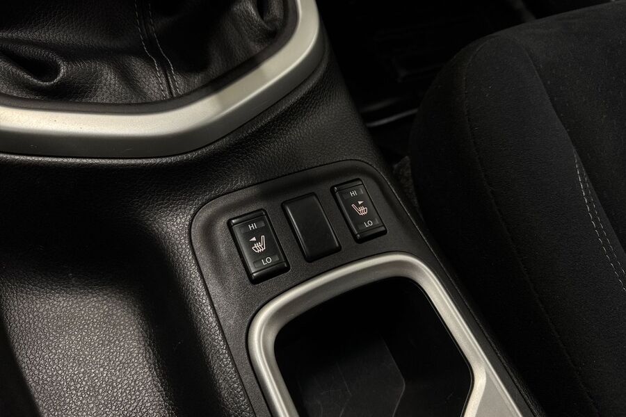 Nissan Navara vaihtoauto