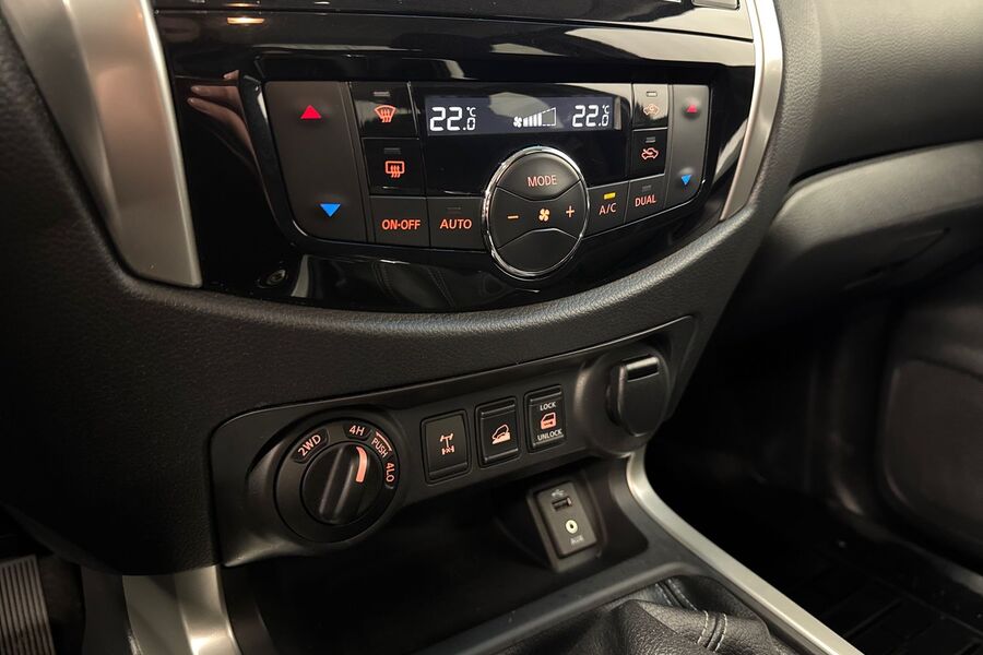 Nissan Navara vaihtoauto
