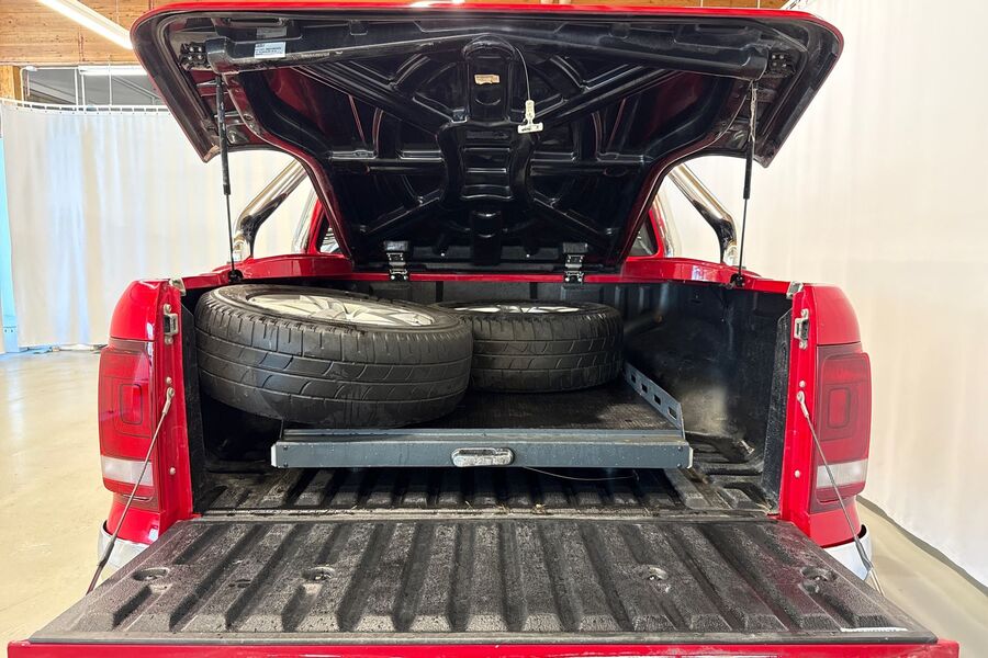 Volkswagen Amarok vaihtoauto