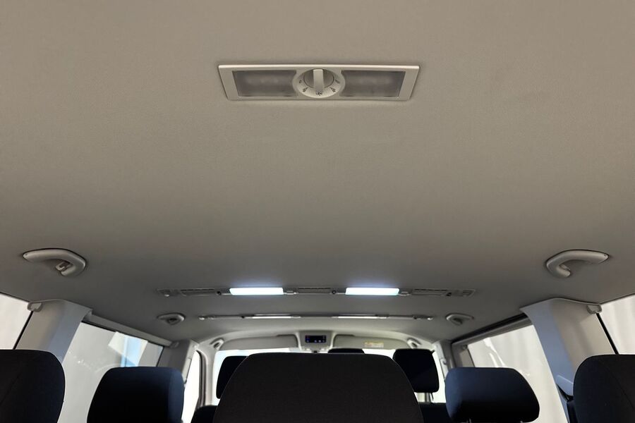 Volkswagen Caravelle vaihtoauto