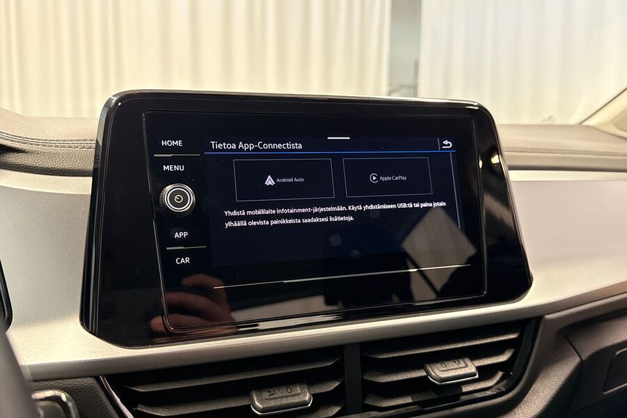 Volkswagen T-Roc vaihtoauto