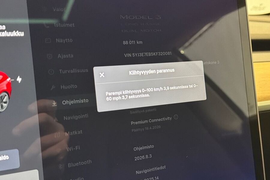 Tesla Model 3 vaihtoauto