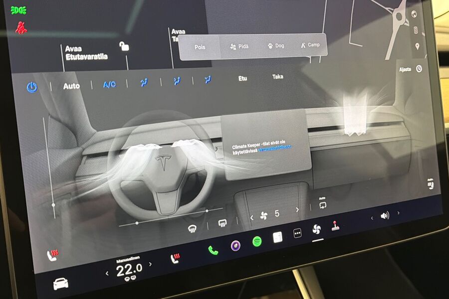 Tesla Model 3 vaihtoauto