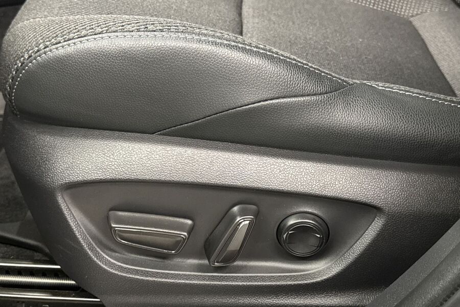 Toyota bZ4X vaihtoauto