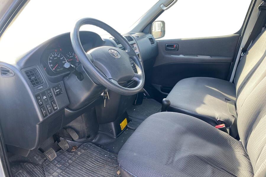 Toyota Hiace vaihtoauto