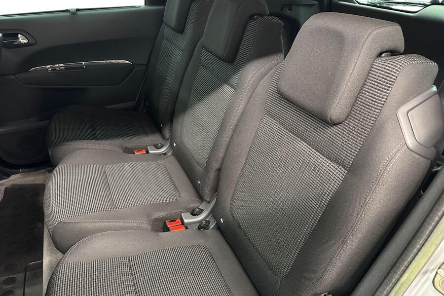 Peugeot 5008 vaihtoauto