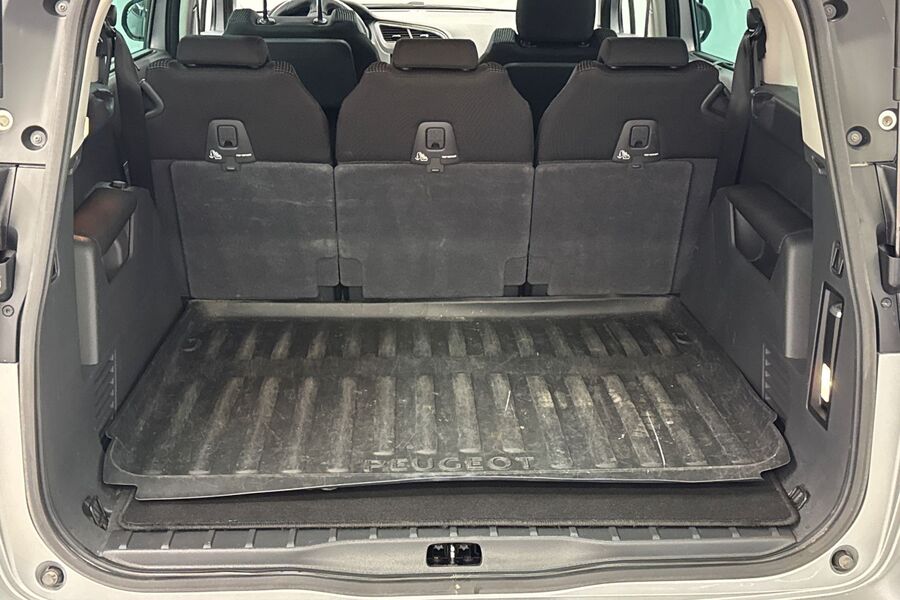 Peugeot 5008 vaihtoauto