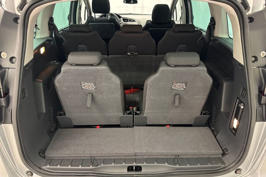 Peugeot 5008 vaihtoauto