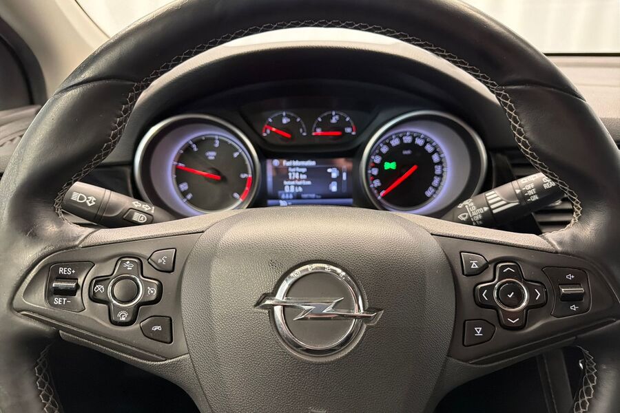 Opel Astra vaihtoauto