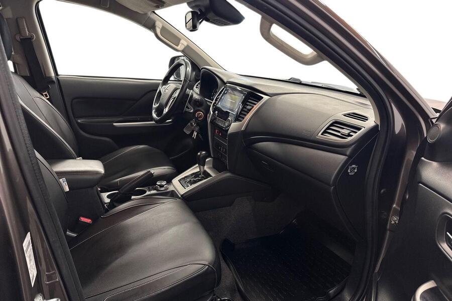 Mitsubishi L200 vaihtoauto