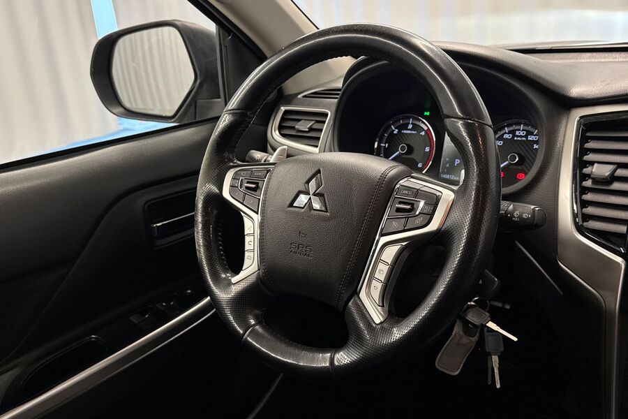 Mitsubishi L200 vaihtoauto